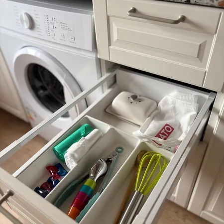 Blue - Neversea - Old Town Apartment *